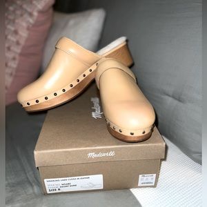 New in box Madewell Cecily Clog in Shearling